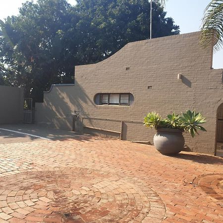 Hotel 32 on Mendoza Durban Exterior foto